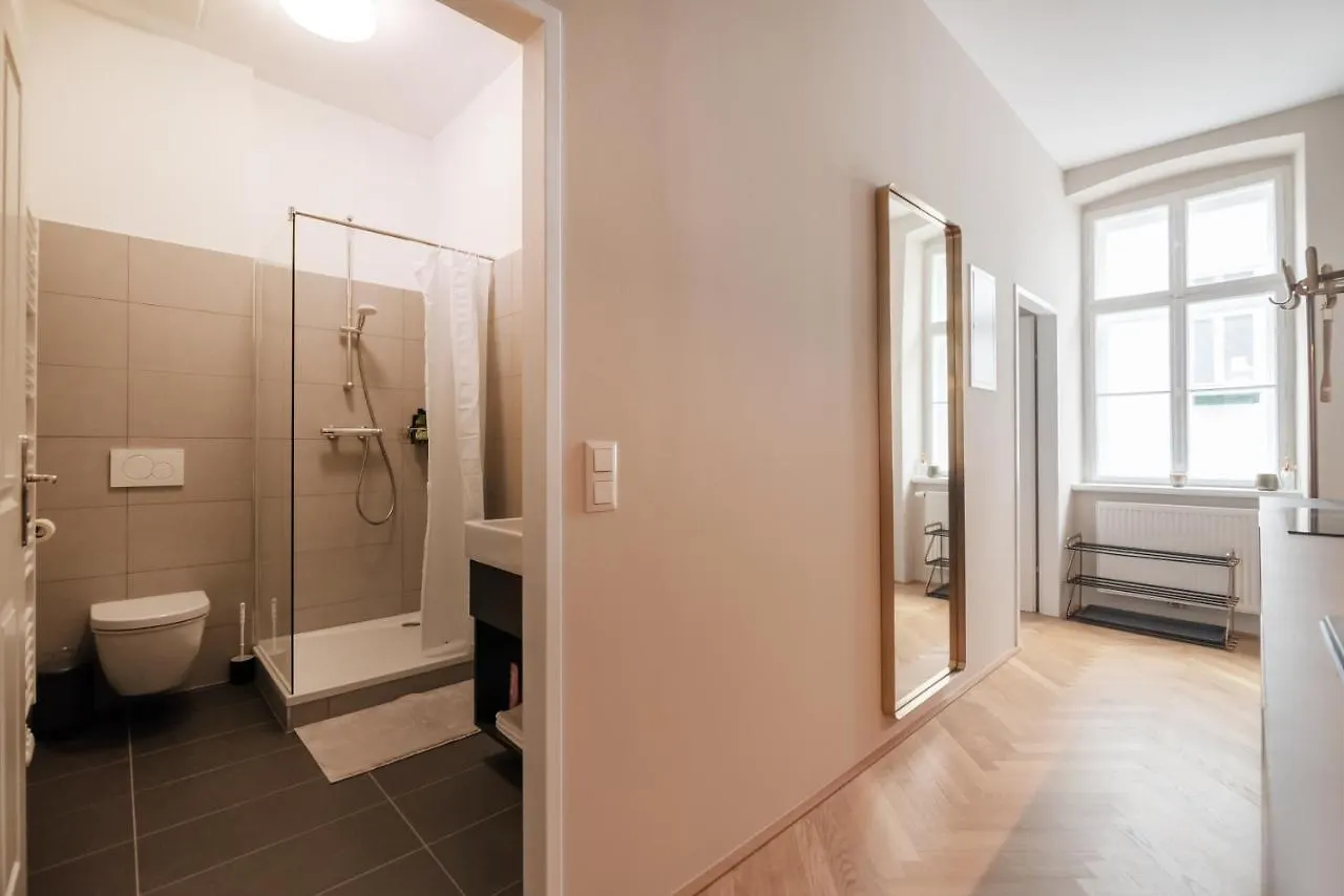 Hochwertiges Apartment Mit Direkter Anbindung Zum Zentrum In Hippen Viertel Vienna Austria